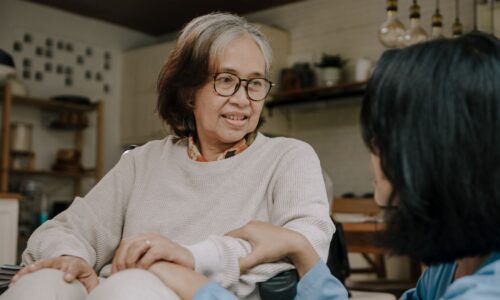 親の介護 やる気ある 人向けに、楽しみながら長続きさせるコツを紹介するイラスト。