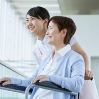 親の介護 休む ためのプロ直伝の裏ワザ5選！介護負担を軽減しながら無理なく続ける方法を紹介