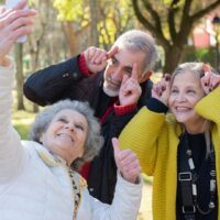 親の介護を一人で担う一人っ子がラクになる方法を実践する様子