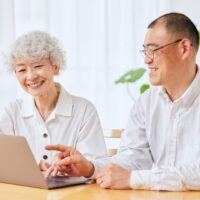 最新の介護レンタルベッド｜進化した機能と価格を徹底比較