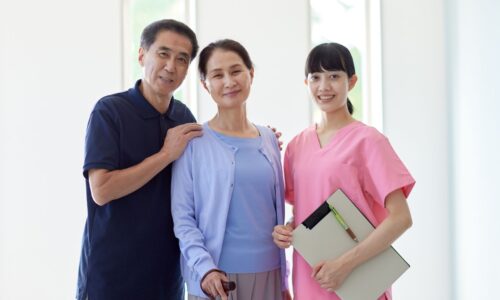 介護士 悩み | ブラックな職場で疲れ果てる介護士の現実